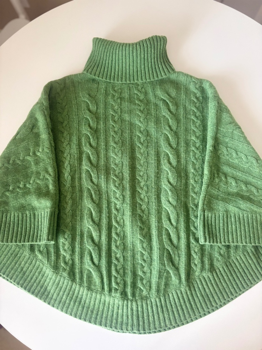 Like New Vintage Esprit Lambswool turtleneck cable cape shrug poncho green small
